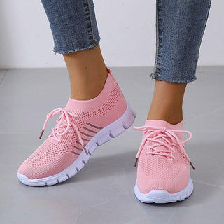 Baskets femme en maille rose, laçage, semelle amortissante blanche, look respirant