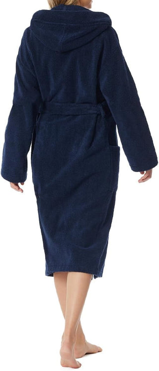 Peignoir éponge à capuche bleu marine vu de dos, ceinture nouée, poches.