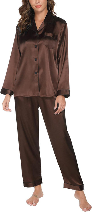 Ensemble de pyjama en satin marron, chemise boutonnée manches longues, pantalon long