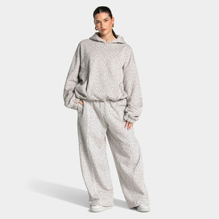 Ensemble sport femme sweat à capuche et pantalon ample imprimé léopard gris clair