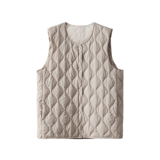 Gilet matelassé sans manches beige clair, devant boutonné, col rond.