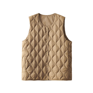 Gilet matelassé sans manches beige, fermeture boutonnée, motif matelassé en relief.
