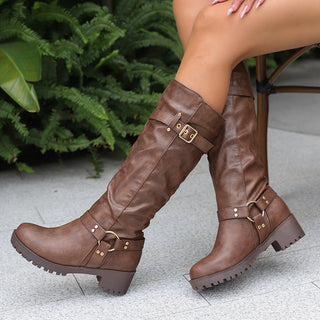 Bottes hautes marron à brides et boucles dorées, vues de côté