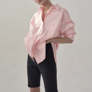 Chemise oversize femme rose clair en popeline de coton, col classique, boutonnée, manches larges