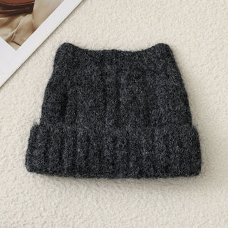 Bonnet oreilles de chat gris foncé en maille côtelée, laine