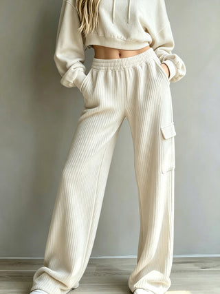 Pantalon large blanc cassé à taille haute élastique et cordon, poches cargo latérales