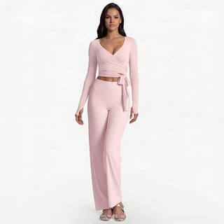 Ensemble yoga femme rose pâle : haut manches longues à encolure V et pantalon large noué