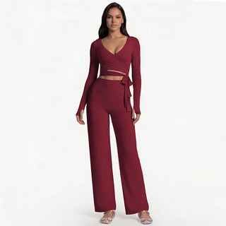 Ensemble yoga femme bordeaux : haut manches longues à encolure V et pantalon large noué