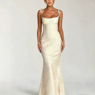 Robe sirène longue en satin jacquard crème, bretelles nouées, encolure carrée