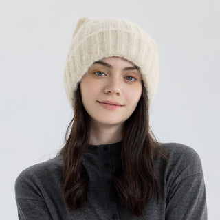 Bonnet oreilles de chat en maille crème côtelée, laine chaude et douce