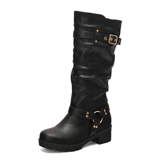 Botte haute noire à boucle dorée et semelle crantée, vue de trois quarts