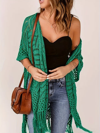 Gilet kimono long vert au crochet, manches courtes ajourées et franges