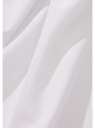 Détail popeline de coton blanche, texture lisse et tissage visible