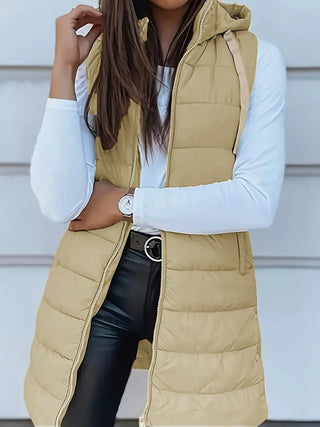 Gilet doudoune sans manches beige, capuche et zip intégral, matelassé long