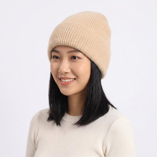 Bonnet ample beige en maille côtelée avec revers