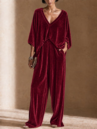 Ensemble en velours bordeaux : haut ample à col V et pantalon large