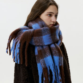 Écharpe à carreaux bleu et marron, maille douce, longues franges