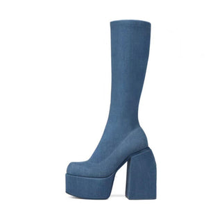 Botte haute bleu jean à plateforme, talon carré épais et tige stretch ajustée
