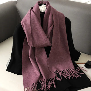 Écharpe en laine mauve foncé avec franges