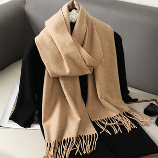 Écharpe en laine beige, drapée en boucle avec de longues franges