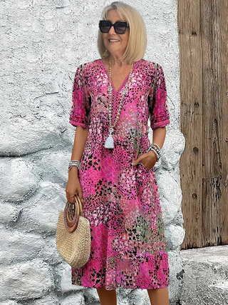 Robe d’été rose fuchsia à décolleté en V, motif intégral, manches 3/4, longueur genou