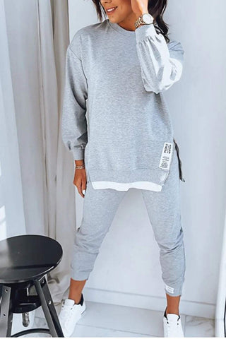 Ensemble sweat et pantalon décontracté gris, col rond manches longues, étiquette