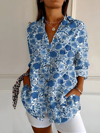 Chemise fluide bleue à motifs style mosaïque, encolure boutonnée, manches longues